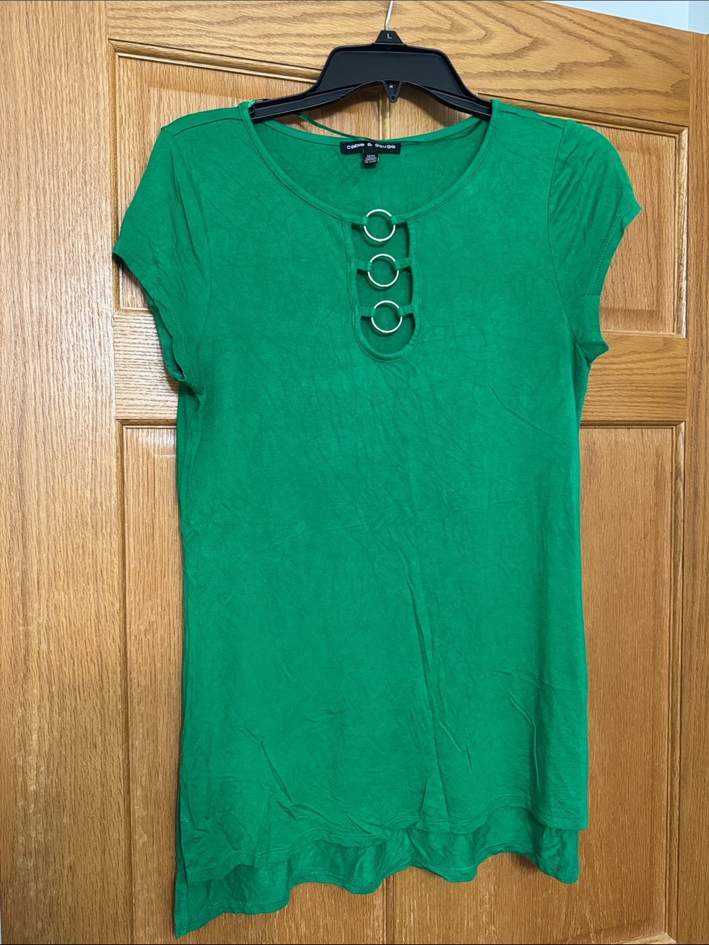 Cable & Gauge Emerald Green Ring Detail Top